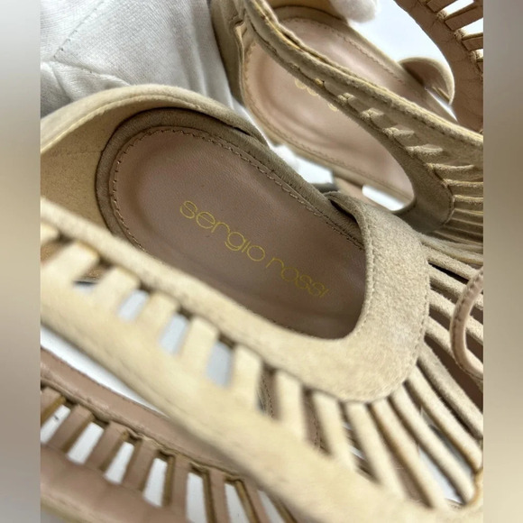 Sergio Rossi Beige/nude colored strappy heels with Ladder Detail sz 37 - Picture 9 of 13